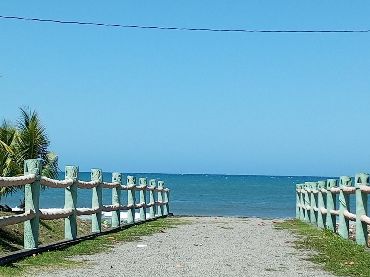 Tramonto Boutique Hotel La Ceiba Buitenkant foto