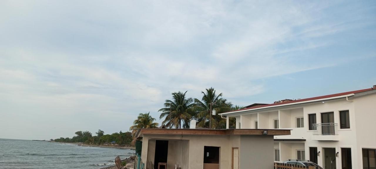 Tramonto Boutique Hotel La Ceiba Buitenkant foto