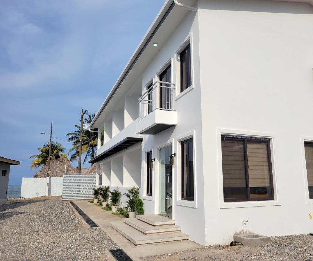 Tramonto Boutique Hotel La Ceiba Buitenkant foto